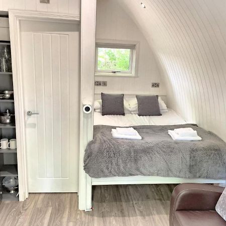 The Pod-Hot Tub-Woodland Lodges-St Clears-Carmarthen Luaran gambar